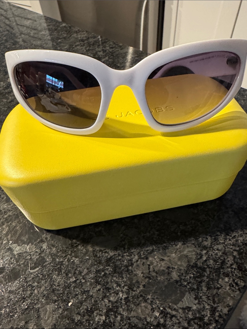 🕶️ Marc Jacobs Sunnies w original box.  🕶️